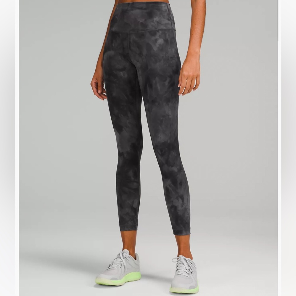 Like New - Wunder Train Contour Fit High Rise Tight - 25” - Size 4